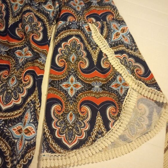 On / off shoulder abstract print tunic with lace trim bell 3 qtr. sleeve - Picture 3 of 7